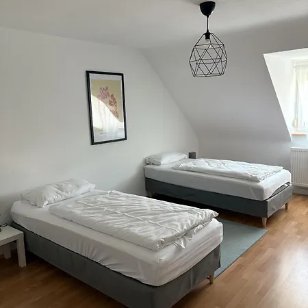 Apartment A&a Homes - 2br, 4 Beds, Tv & Wlan And Kitchen