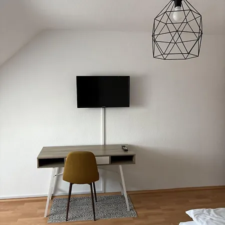 Apartment A&a Homes - 2br, 4 Beds, Tv & Wlan And Kitchen *