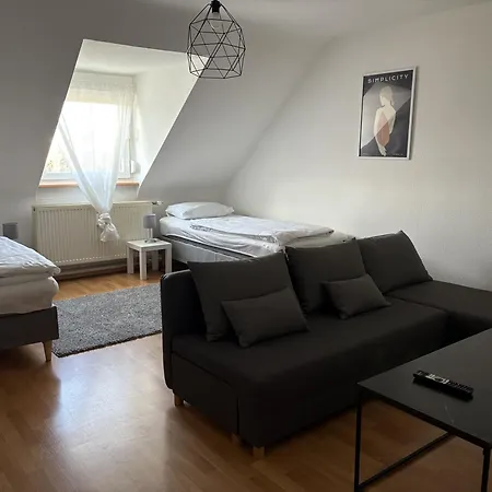 A&a Homes - 2br, 4 Beds, Tv & Wlan And Kitchen * Ettlingen