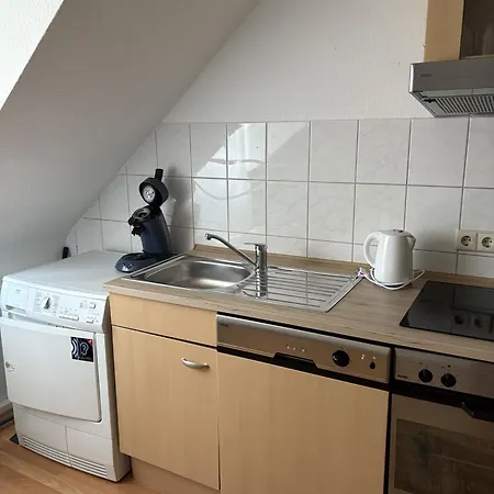 A&a Homes - 2br, 4 Beds, Tv & Wlan And Kitchen Apartment *