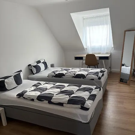 Apartment A&a Homes - 2br, 4 Beds, Tv & Wlan And Kitchen *